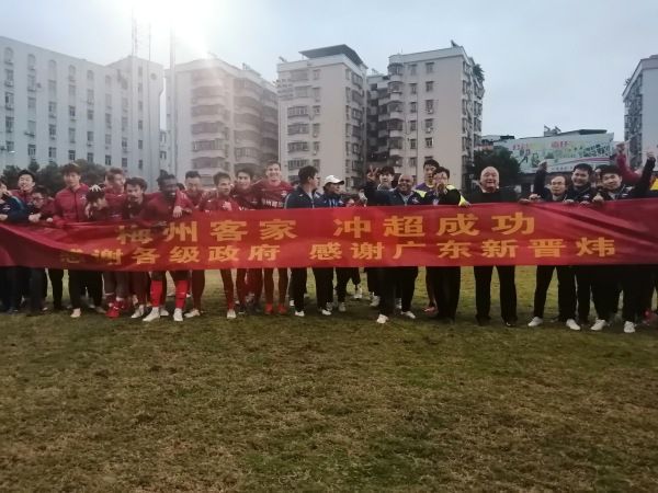 扎卡说道：“其实阿森纳一直给我的尊重都不多，哪怕我在担任队长时亦是如此，我也知道他们一度很想我离开，但这些人中除了一个人没有这么做，他就是阿尔特塔。